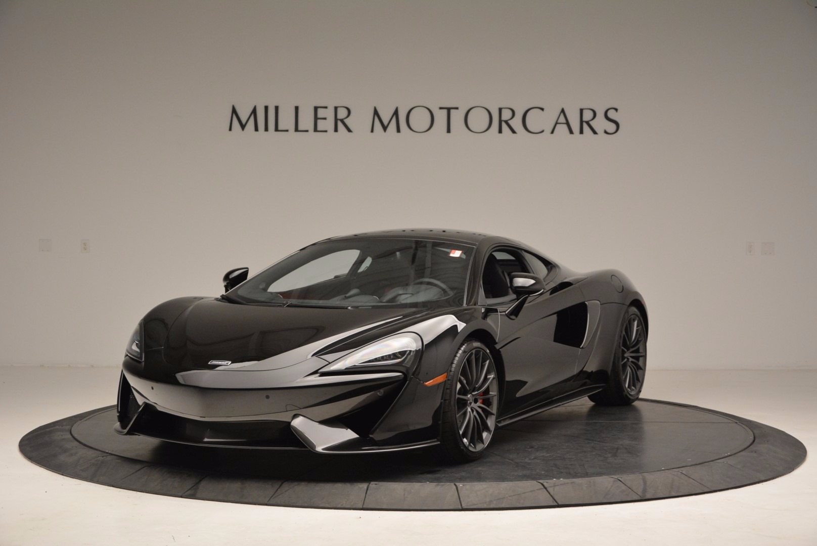 Used 2017 McLaren 570GT for sale Sold at McLaren Greenwich in Greenwich CT 06830 1