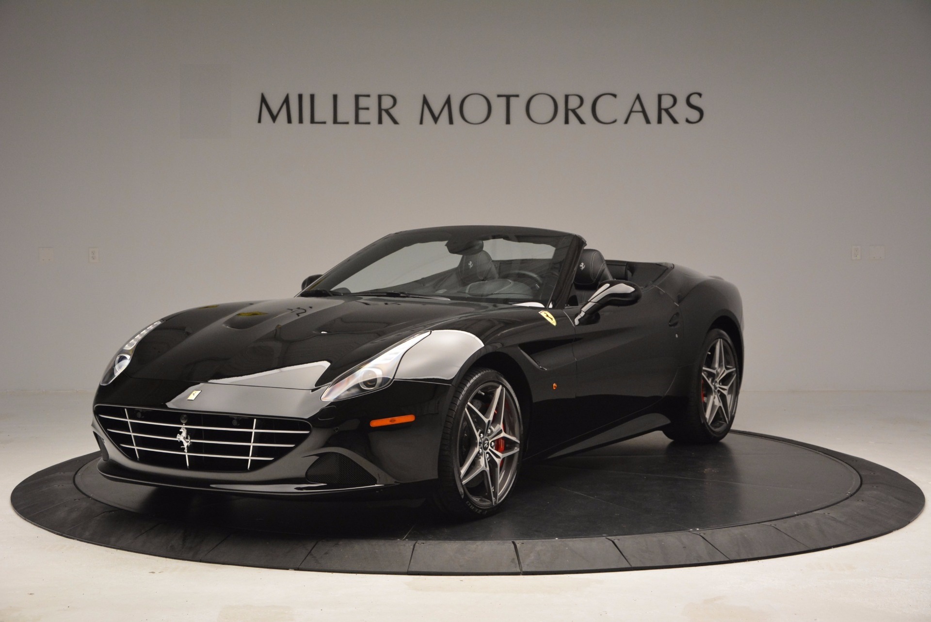 Used 2015 Ferrari California T for sale $155,900 at McLaren Greenwich in Greenwich CT 06830 1