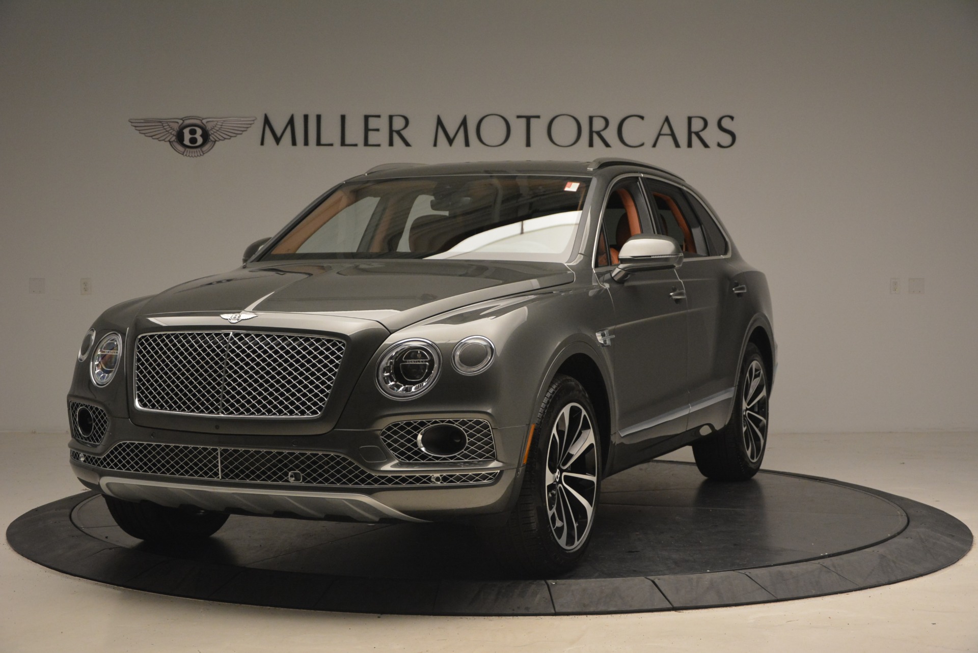 New 2018 Bentley Bentayga for sale Sold at McLaren Greenwich in Greenwich CT 06830 1