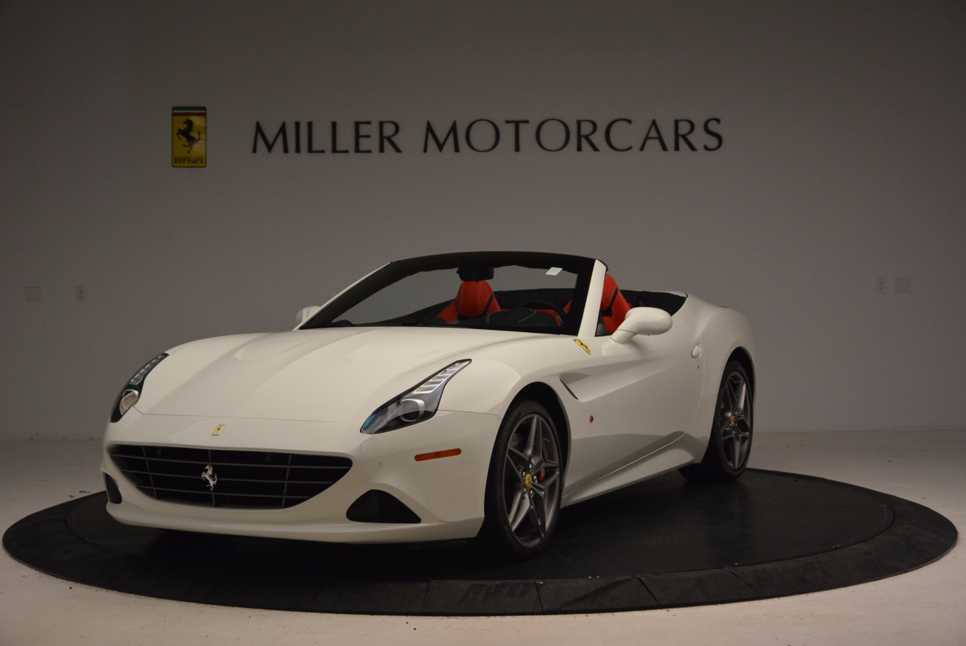 Used 2017 Ferrari California T for sale Sold at McLaren Greenwich in Greenwich CT 06830 1