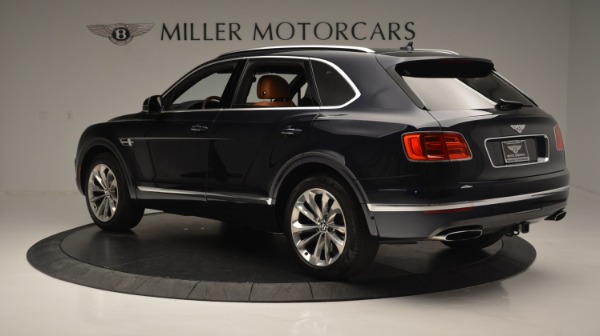 Used 2018 Bentley Bentayga W12 Signature for sale Sold at McLaren Greenwich in Greenwich CT 06830 4