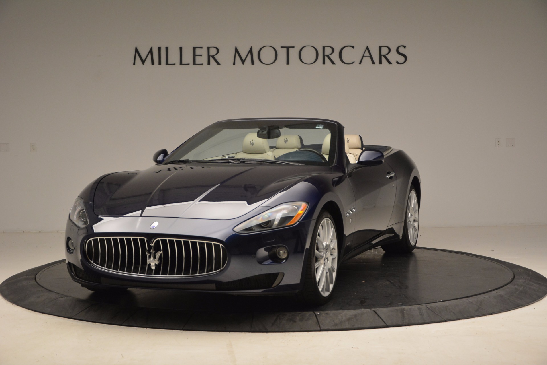 Used 2016 Maserati GranTurismo for sale Sold at McLaren Greenwich in Greenwich CT 06830 1