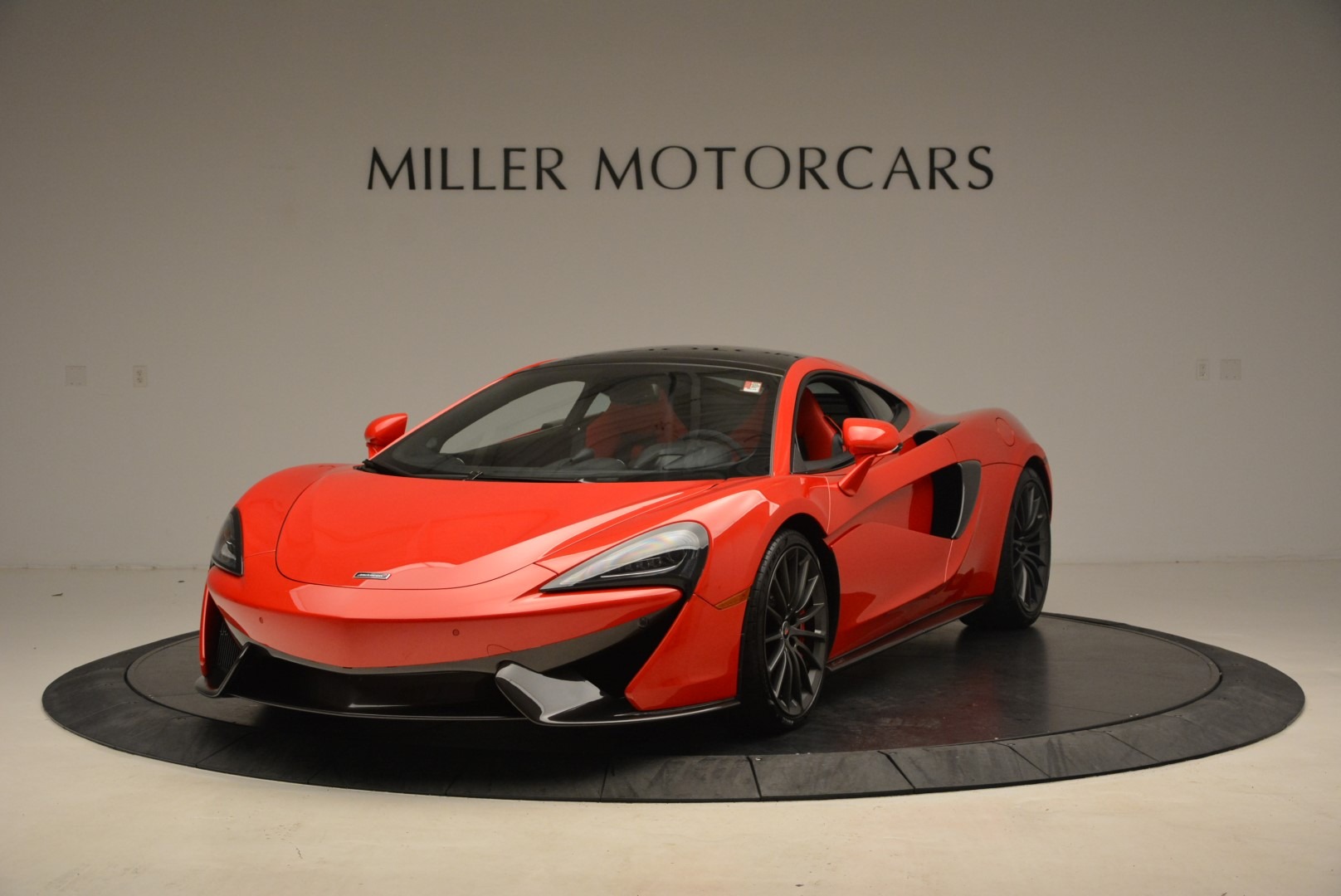 Used 2017 McLaren 570GT for sale Sold at McLaren Greenwich in Greenwich CT 06830 1