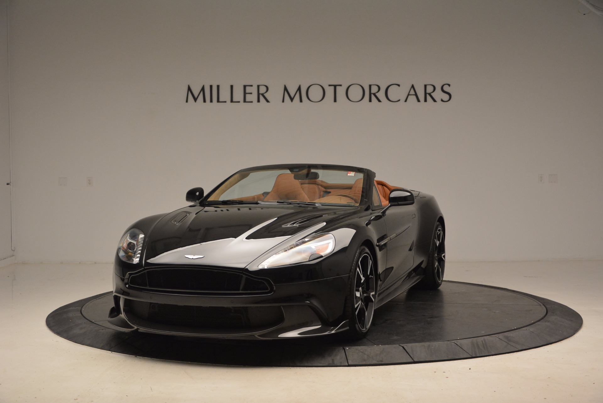 Эволюция дизайна автомобилей Aston Martin
