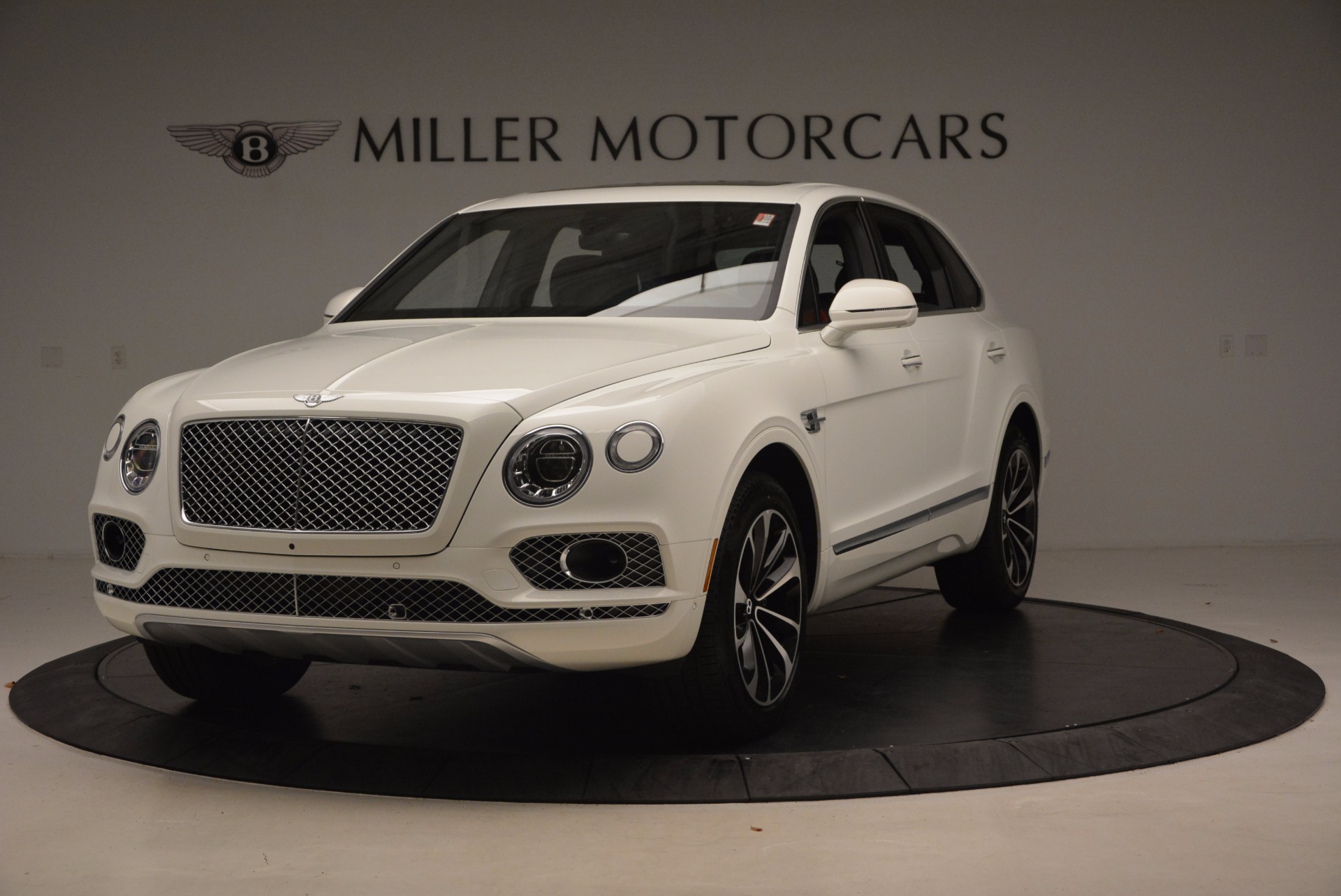Used 2018 Bentley Bentayga Onyx Edition for sale Sold at McLaren Greenwich in Greenwich CT 06830 1
