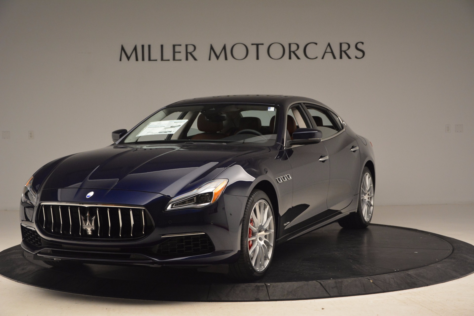 Used 2018 Maserati Quattroporte S Q4 GranLusso for sale Sold at McLaren Greenwich in Greenwich CT 06830 1