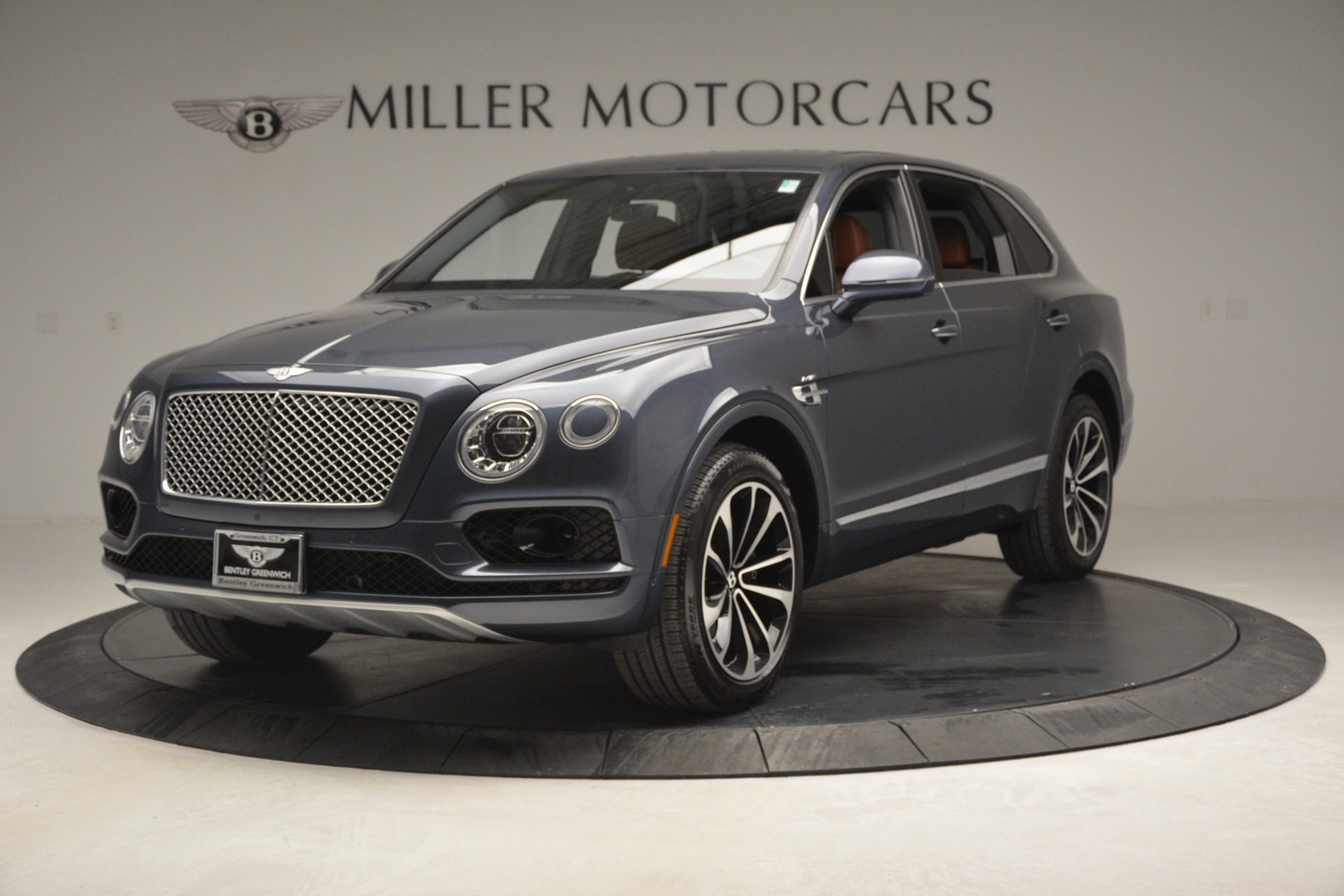 Used 2018 Bentley Bentayga Onyx for sale Sold at McLaren Greenwich in Greenwich CT 06830 1
