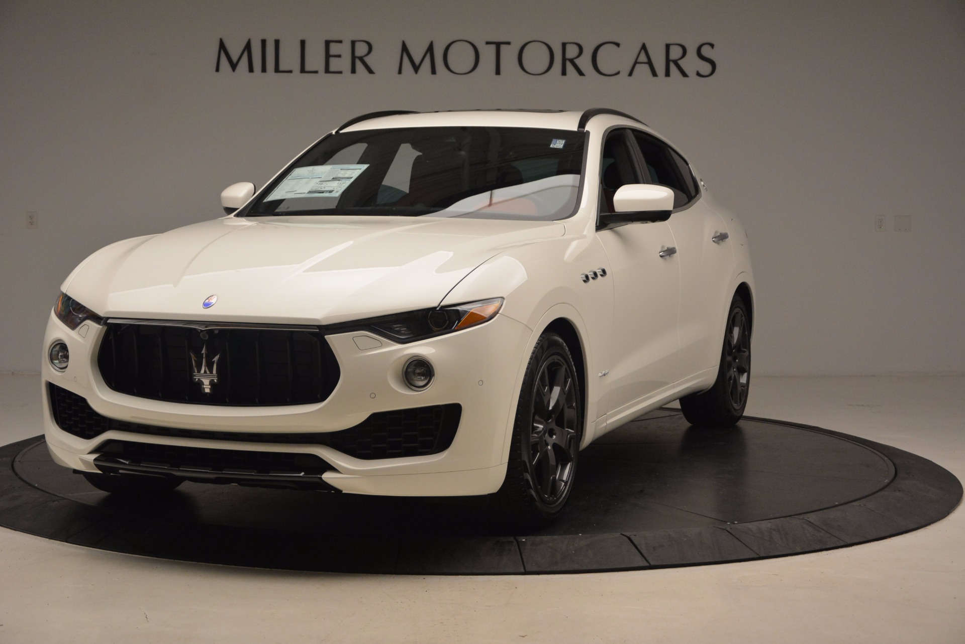 New 2018 Maserati Levante Q4 GranLusso for sale Sold at McLaren Greenwich in Greenwich CT 06830 1