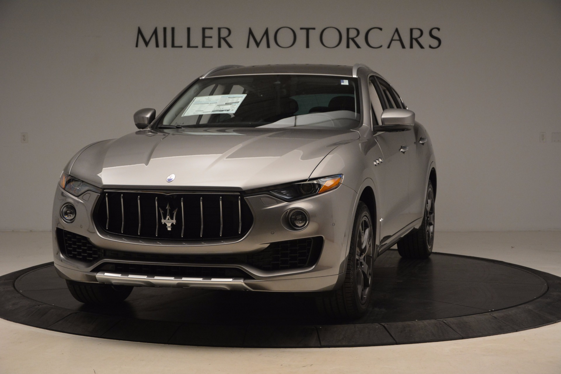 New 2018 Maserati Levante Q4 GranLusso for sale Sold at McLaren Greenwich in Greenwich CT 06830 1