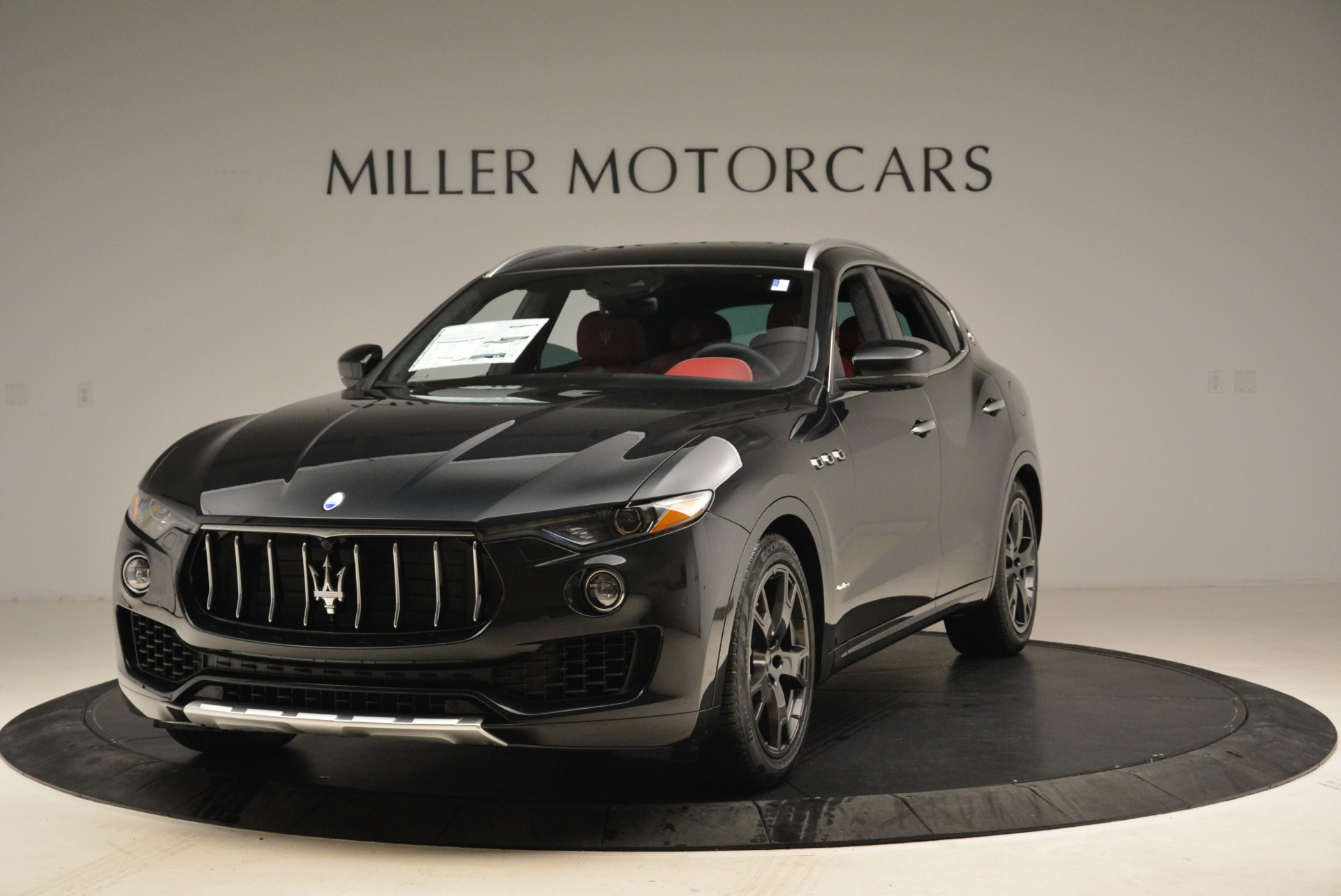 New 2018 Maserati Levante Q4 GranLusso for sale Sold at McLaren Greenwich in Greenwich CT 06830 1