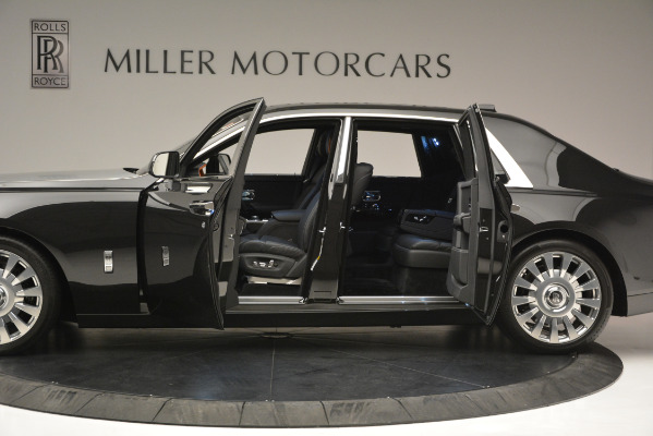 Used 2018 Rolls-Royce Phantom for sale Sold at McLaren Greenwich in Greenwich CT 06830 3