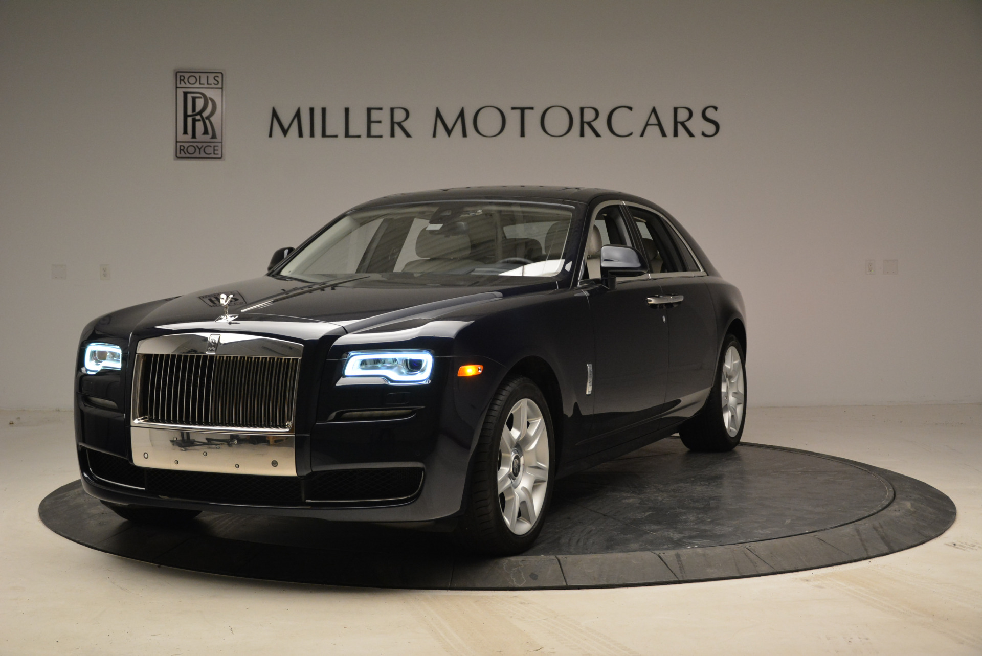 Used 2015 Rolls-Royce Ghost for sale Sold at McLaren Greenwich in Greenwich CT 06830 1
