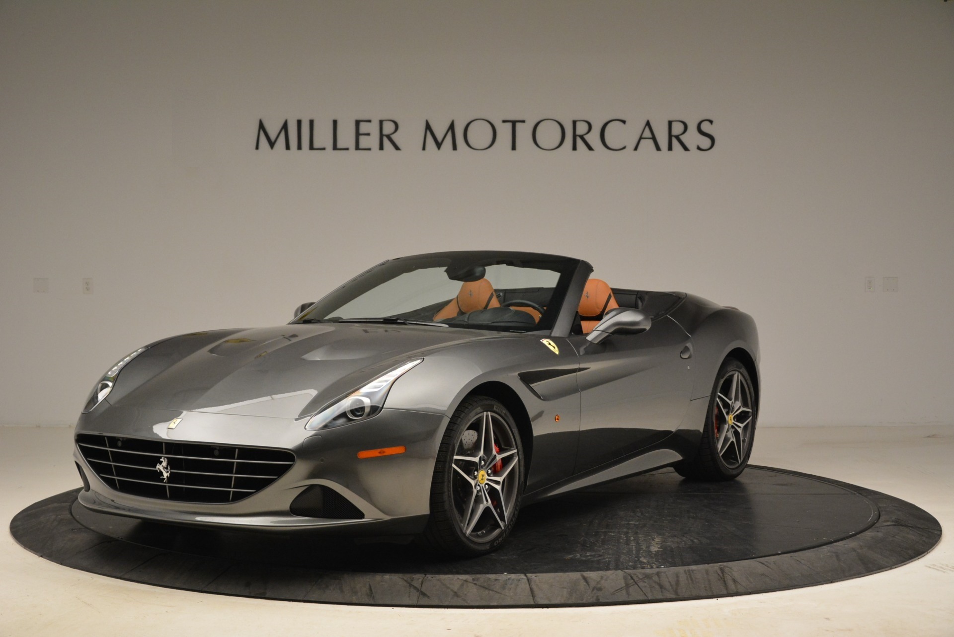 Used 2017 Ferrari California T Handling Speciale for sale $195,900 at McLaren Greenwich in Greenwich CT 06830 1
