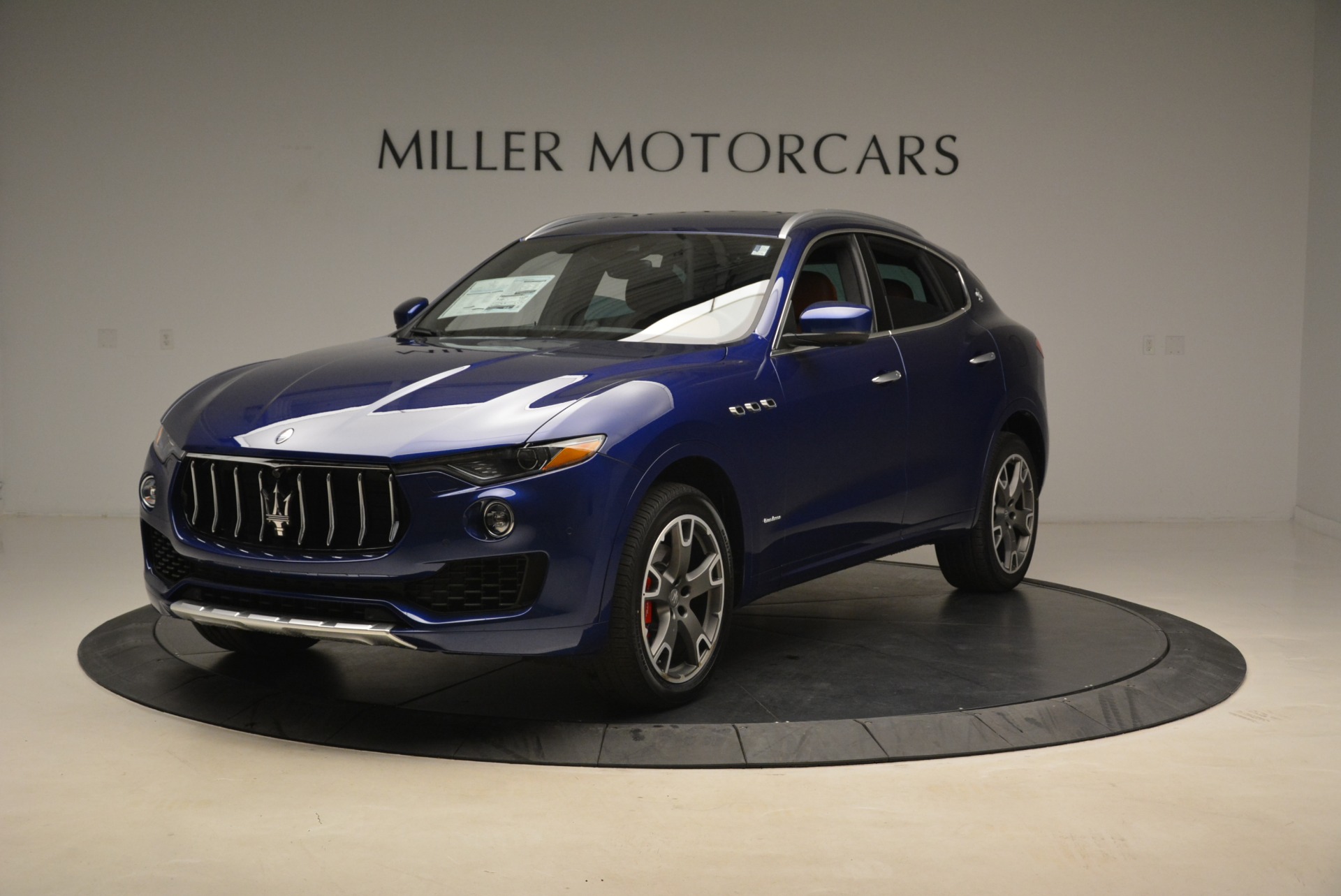 New 2018 Maserati Levante Q4 GranLusso for sale Sold at McLaren Greenwich in Greenwich CT 06830 1