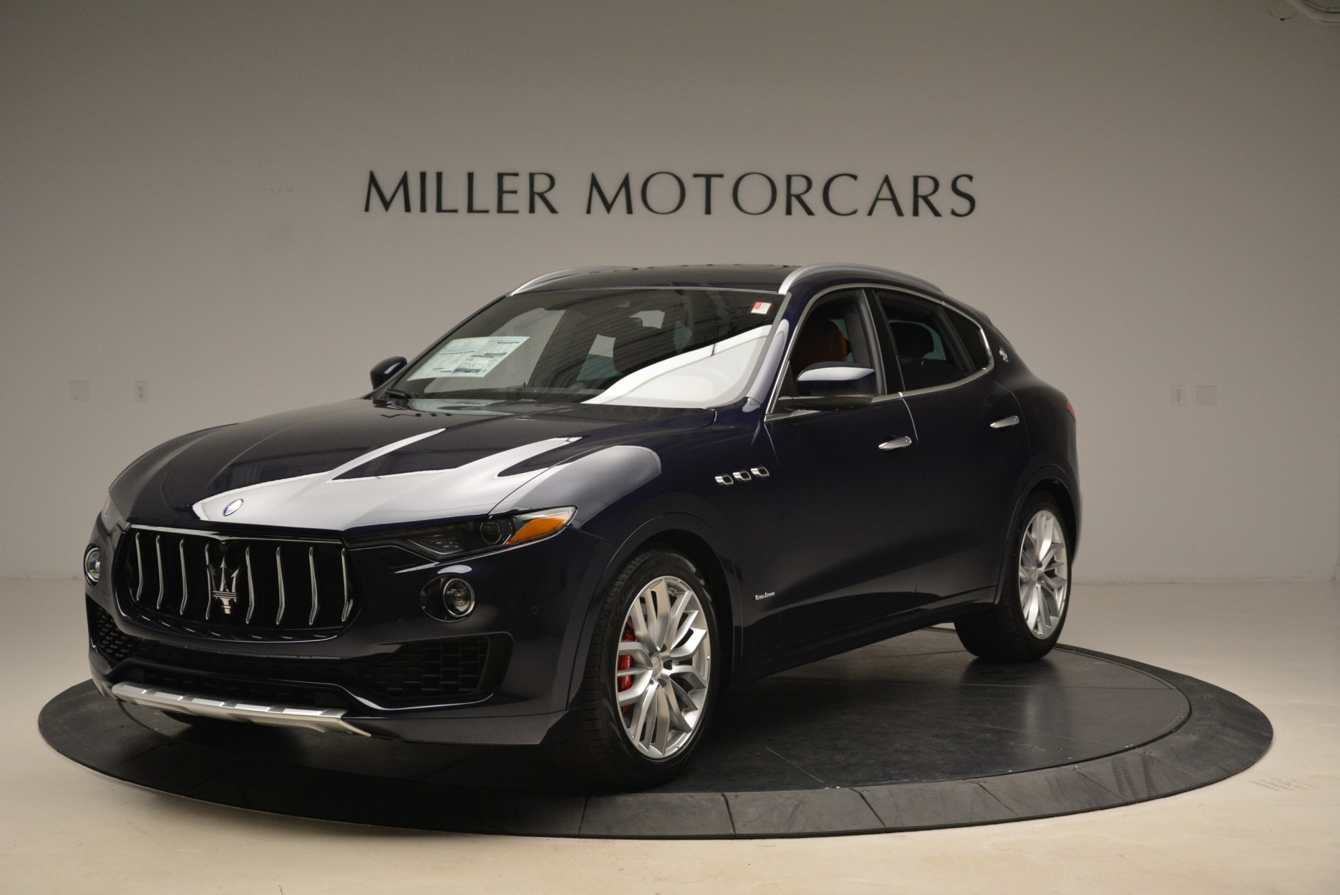 Used 2018 Maserati Levante S Q4 GranLusso for sale Sold at McLaren Greenwich in Greenwich CT 06830 1