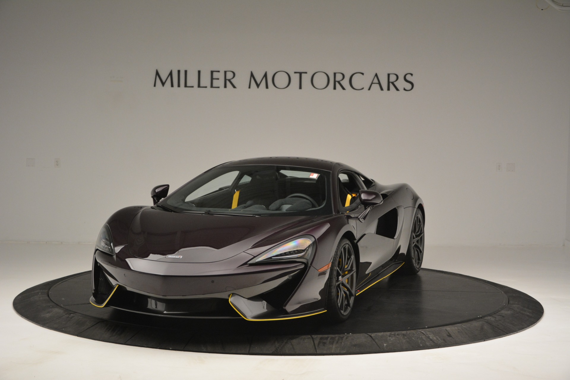 Used 2018 McLaren 570S for sale Sold at McLaren Greenwich in Greenwich CT 06830 1