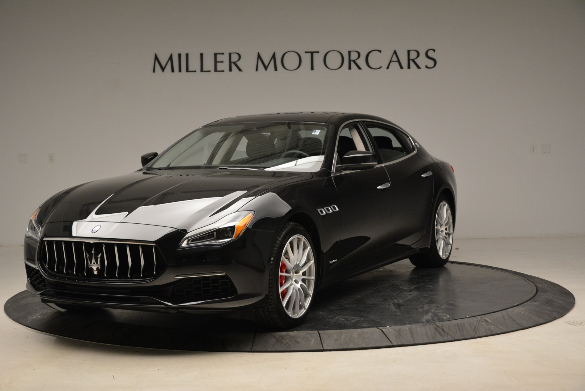 New 2018 Maserati Quattroporte S Q4 GranLusso for sale Sold at McLaren Greenwich in Greenwich CT 06830 1