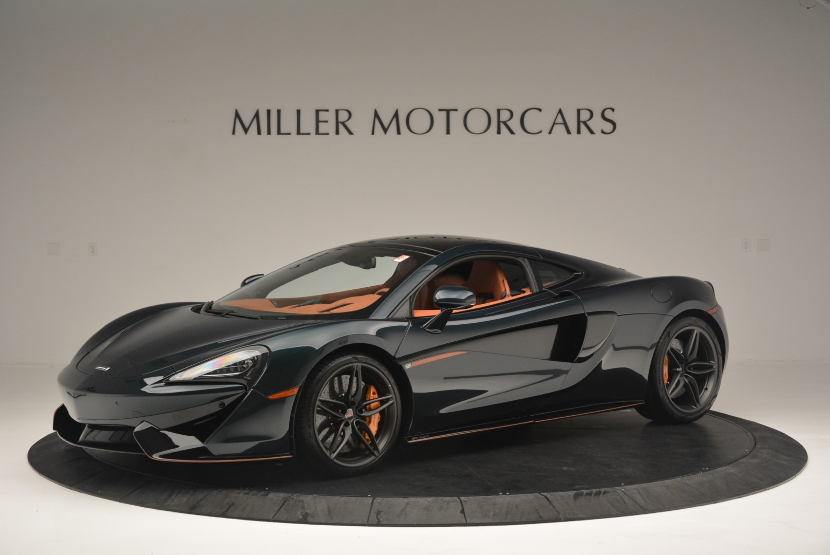 Used 2018 McLaren 570GT Coupe for sale Sold at McLaren Greenwich in Greenwich CT 06830 1