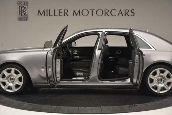 Used 2012 Rolls-Royce Ghost for sale Sold at McLaren Greenwich in Greenwich CT 06830 3