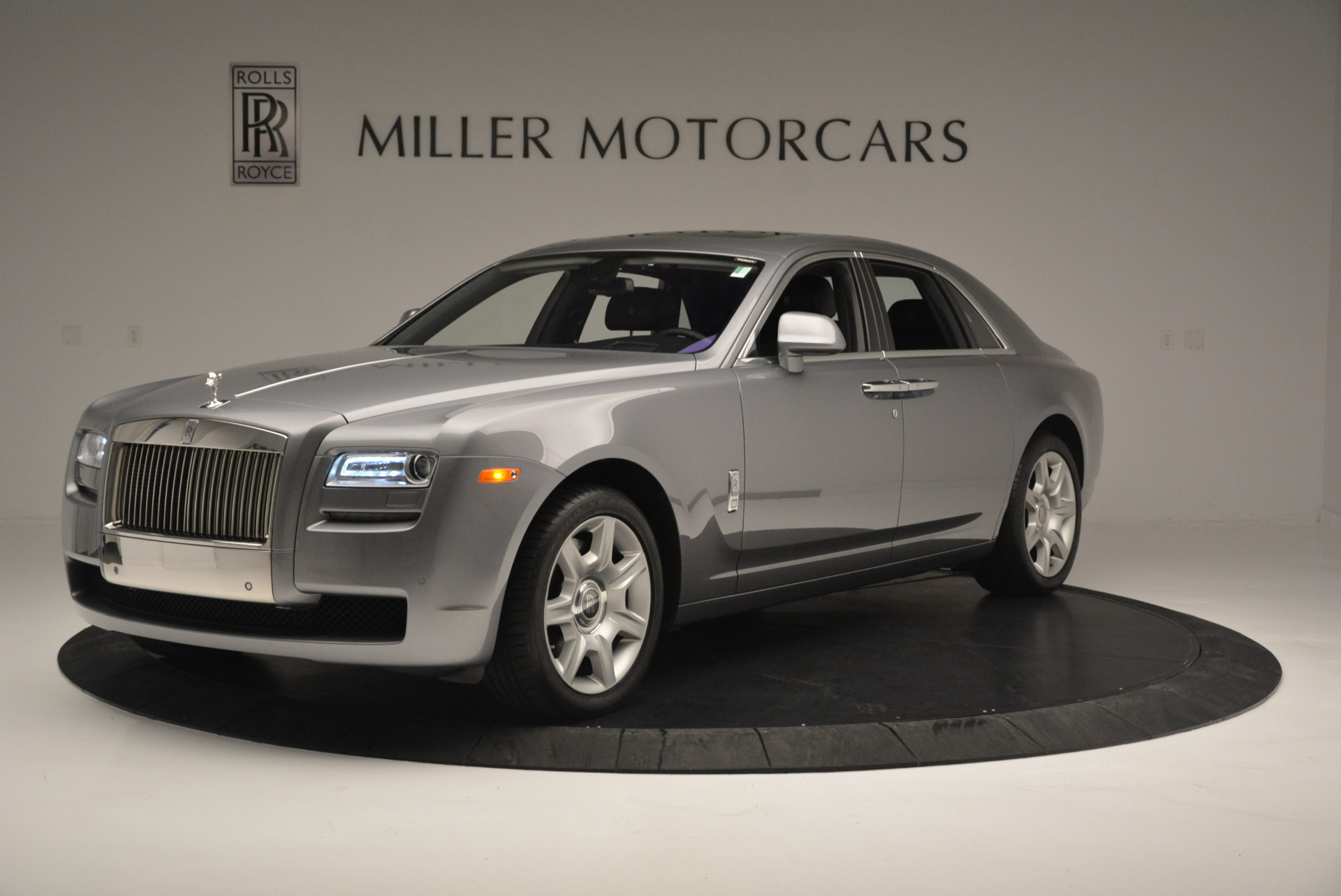 ROLLS ROYCE GHOST 2020 SILVER  Turbo Plus Car Rental