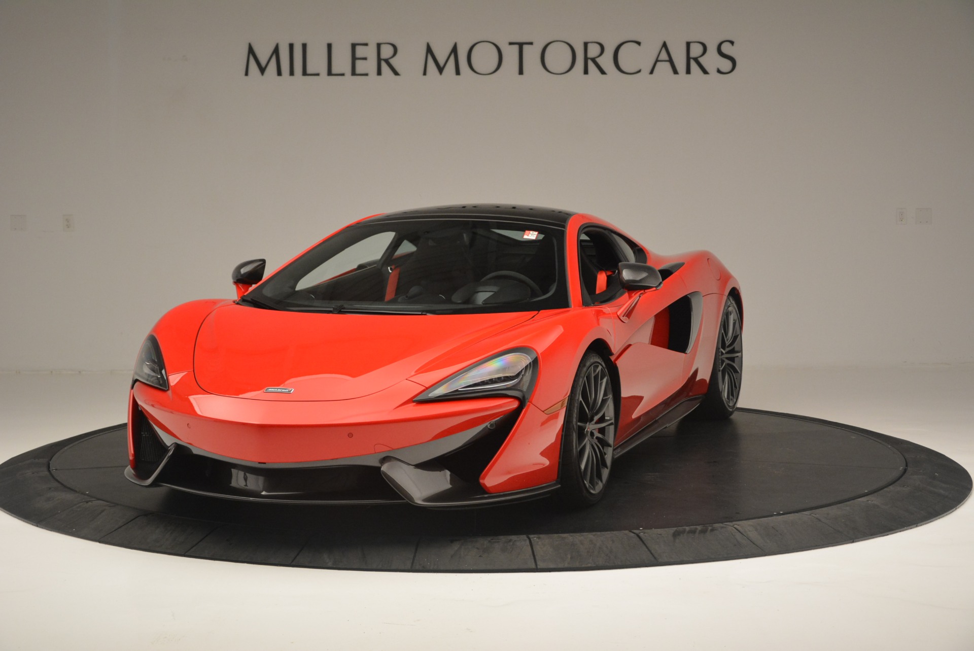 Used 2018 McLaren 570GT for sale Sold at McLaren Greenwich in Greenwich CT 06830 1