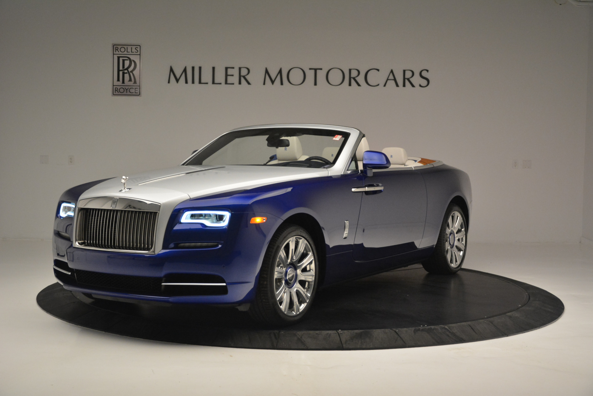 New 2019 Rolls-Royce Dawn for sale Sold at McLaren Greenwich in Greenwich CT 06830 1