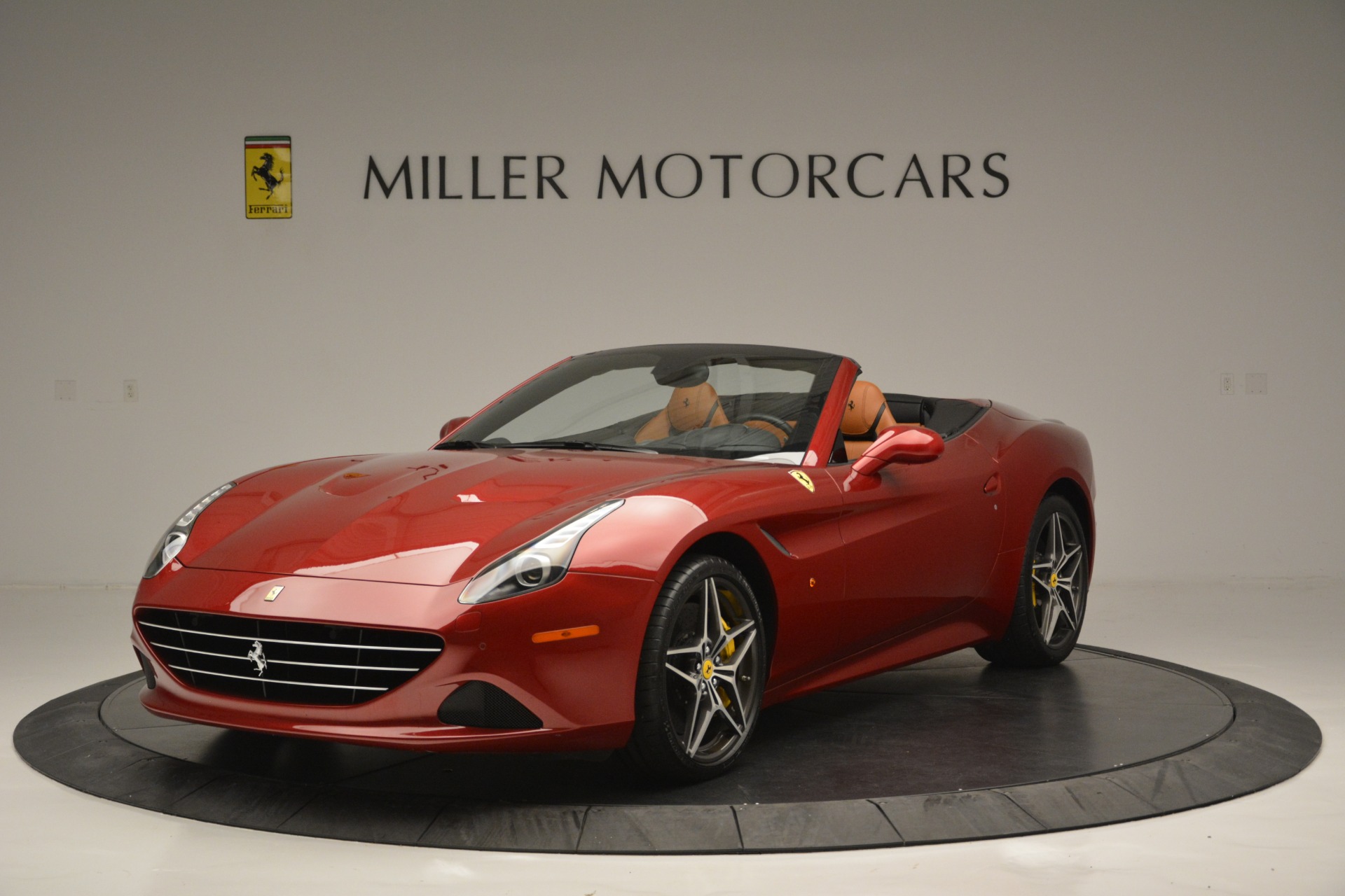 Used 2016 Ferrari California T for sale Sold at McLaren Greenwich in Greenwich CT 06830 1