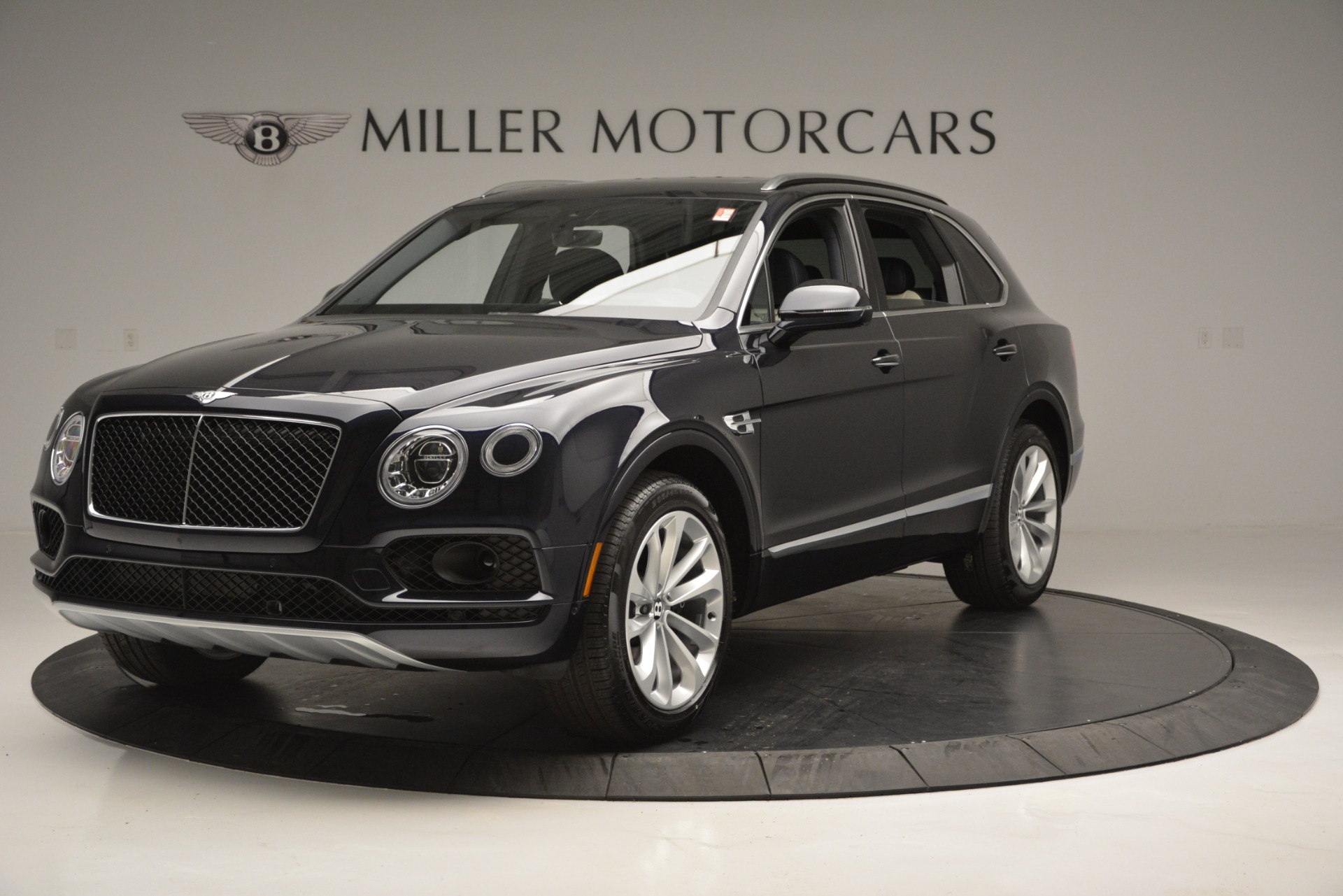 Used 2019 Bentley Bentayga V8 for sale Sold at McLaren Greenwich in Greenwich CT 06830 1