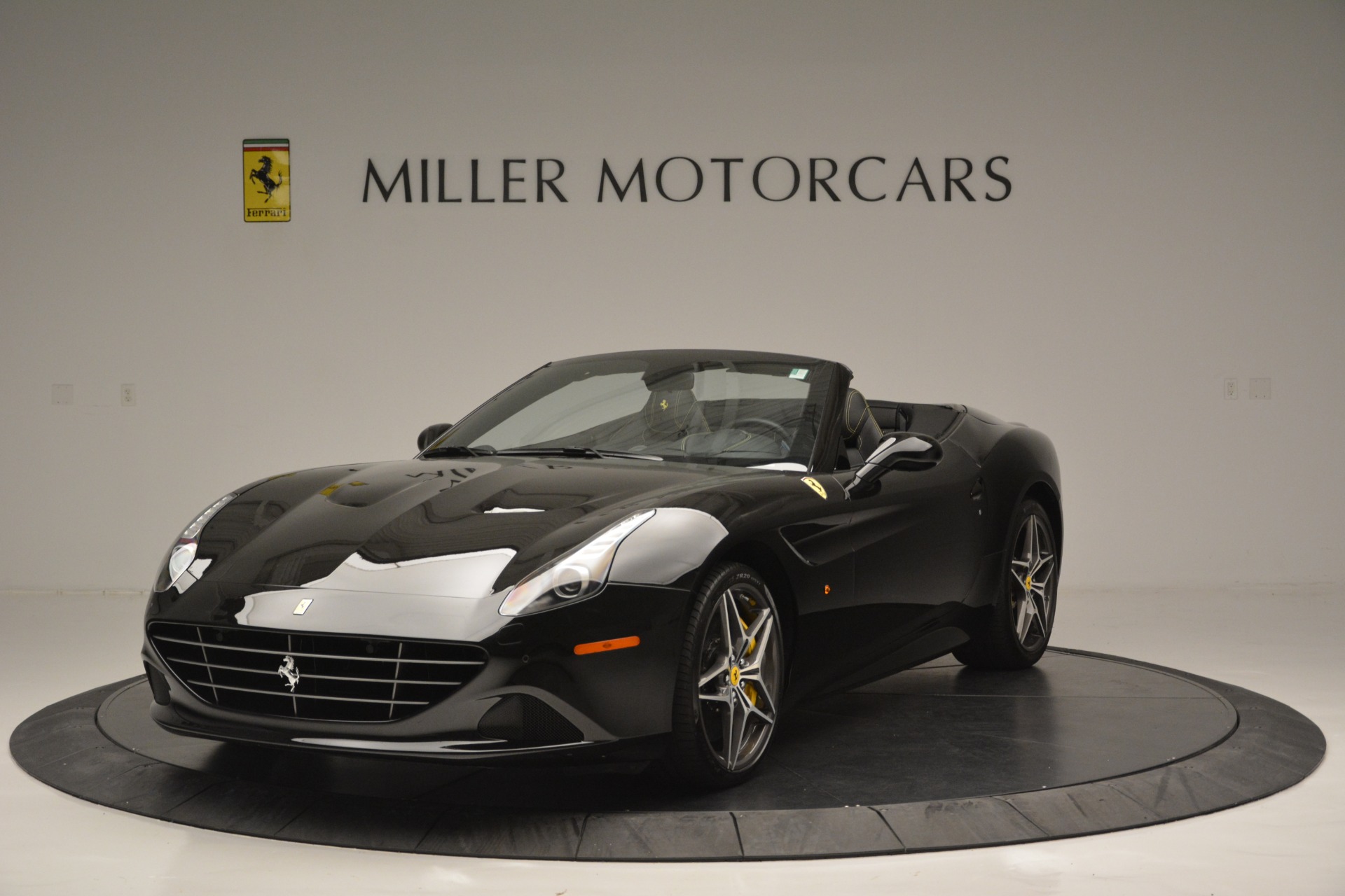 Used 2017 Ferrari California T Handling Speciale for sale Sold at McLaren Greenwich in Greenwich CT 06830 1