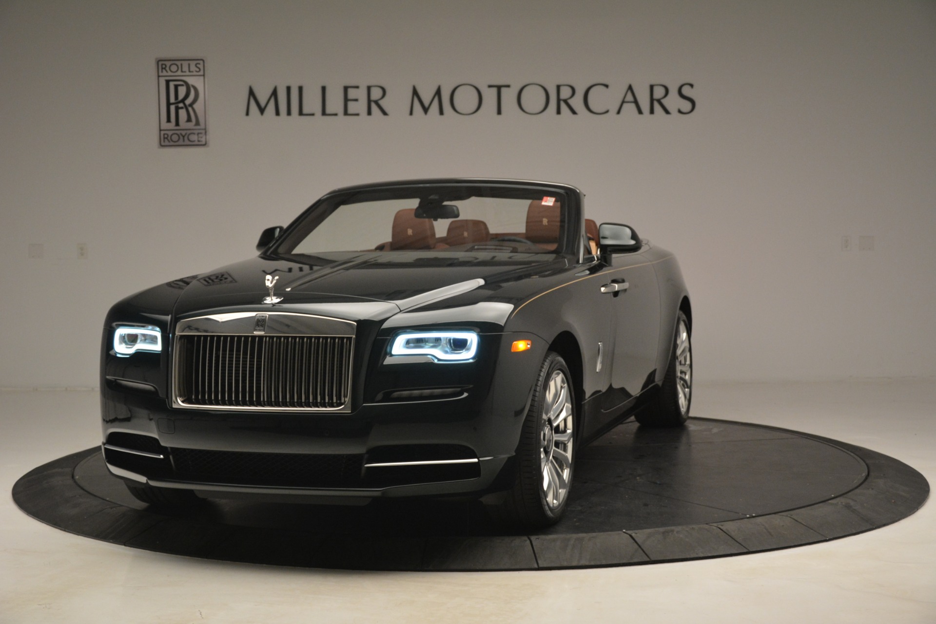 New 2019 Rolls-Royce Dawn for sale Sold at McLaren Greenwich in Greenwich CT 06830 1