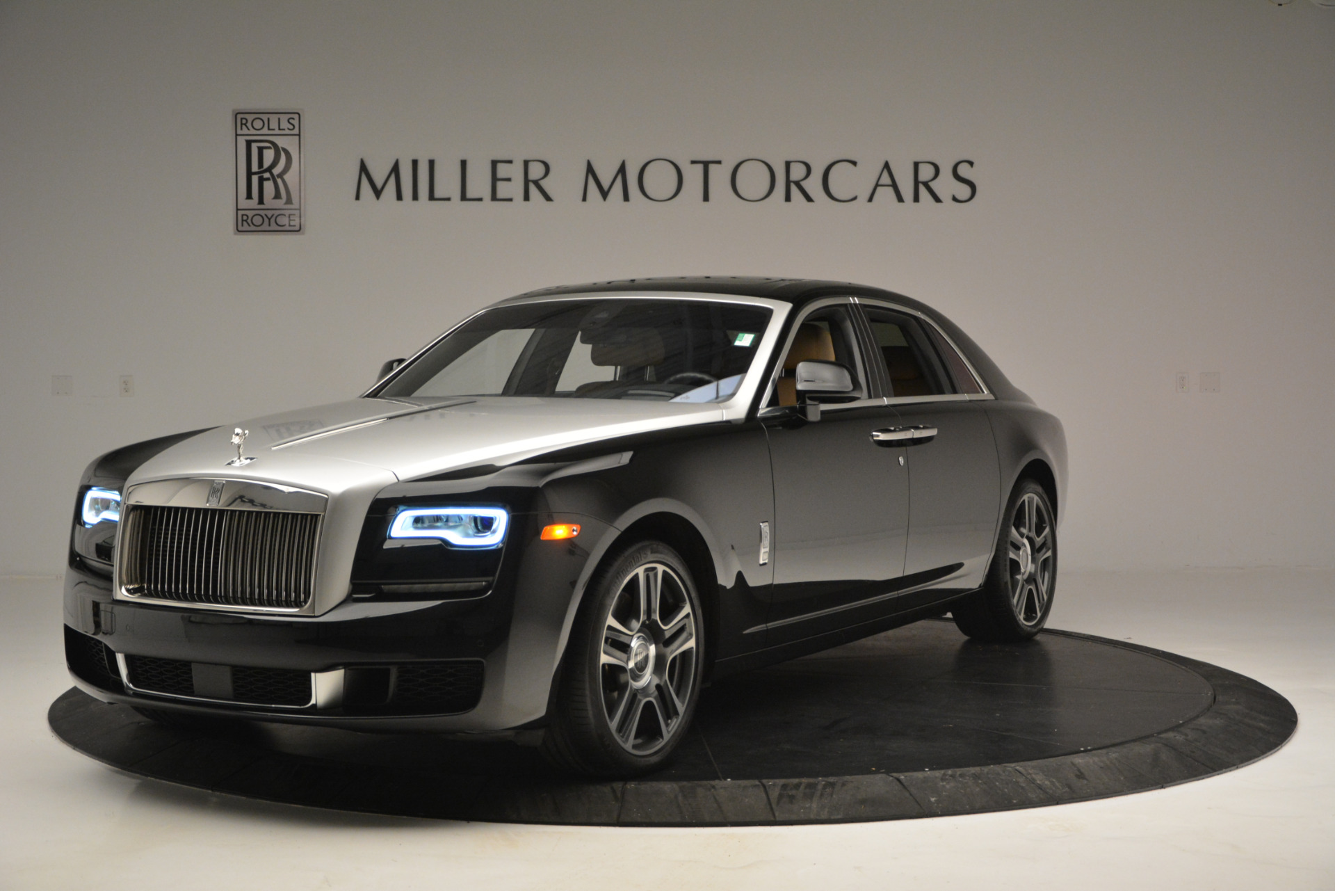 Used 2018 Rolls-Royce Ghost for sale Sold at McLaren Greenwich in Greenwich CT 06830 1