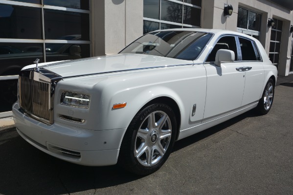 Used 2014 Rolls-Royce Phantom for sale Sold at McLaren Greenwich in Greenwich CT 06830 2