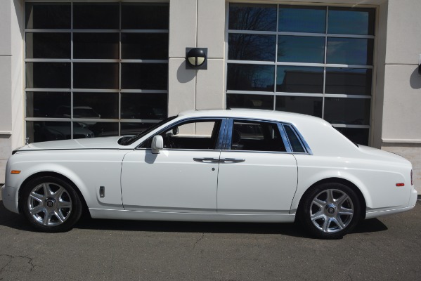 Used 2014 Rolls-Royce Phantom for sale Sold at McLaren Greenwich in Greenwich CT 06830 4