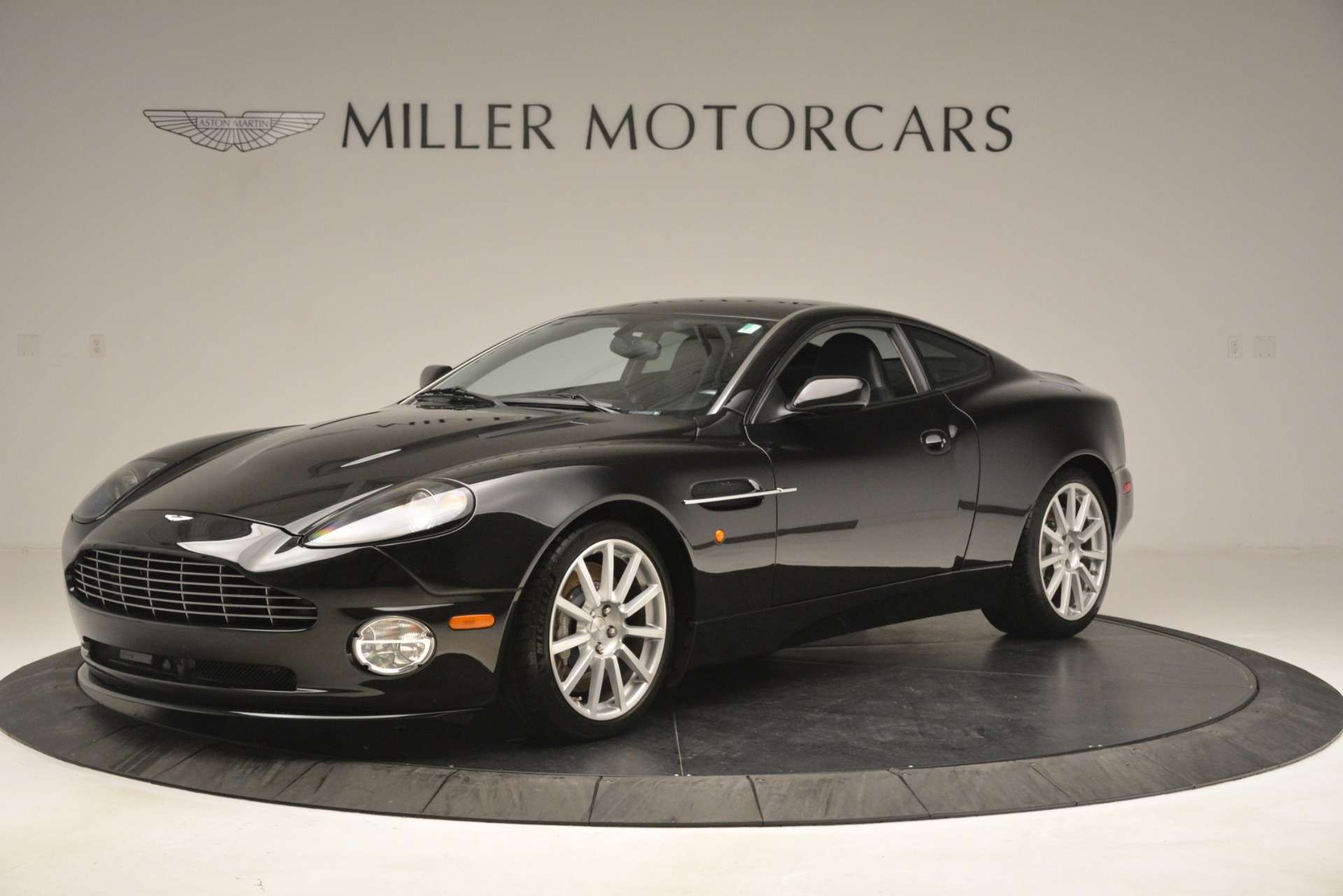 Used 2005 Aston Martin V12 Vanquish S Coupe for sale Sold at McLaren Greenwich in Greenwich CT 06830 1