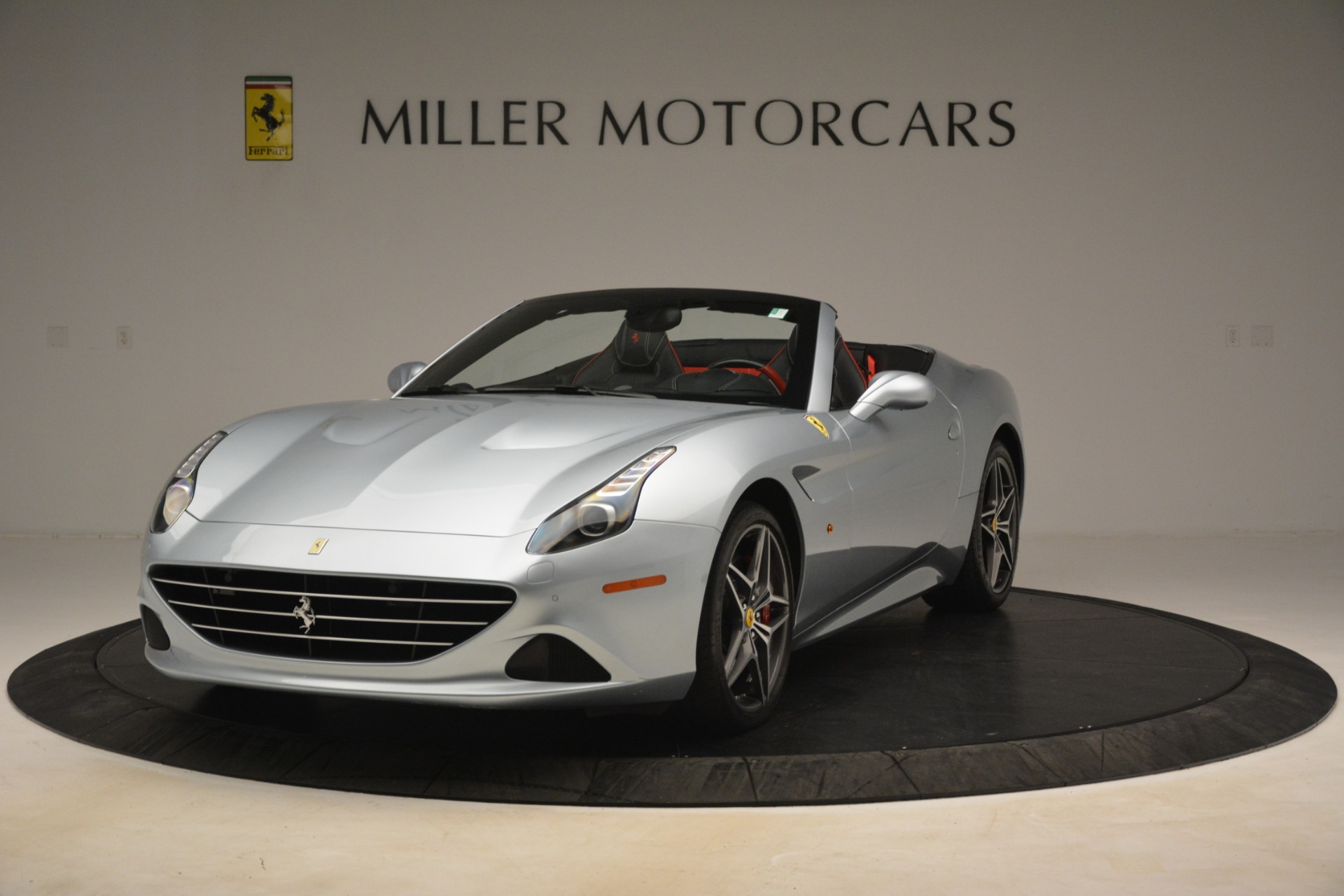 Used 2016 Ferrari California T for sale Sold at McLaren Greenwich in Greenwich CT 06830 1