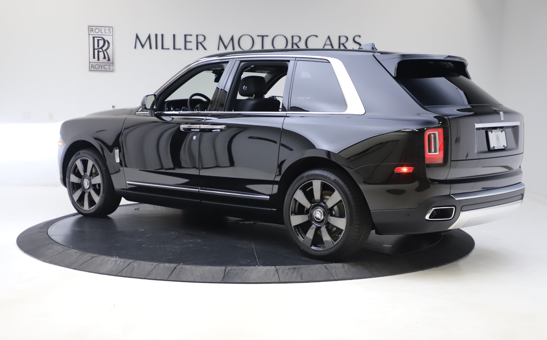 2020 RollsRoyce Cullinan Rear Shades  Rear Fridge SUV in Scottsdale  114506CON  Luxury Auto Collection