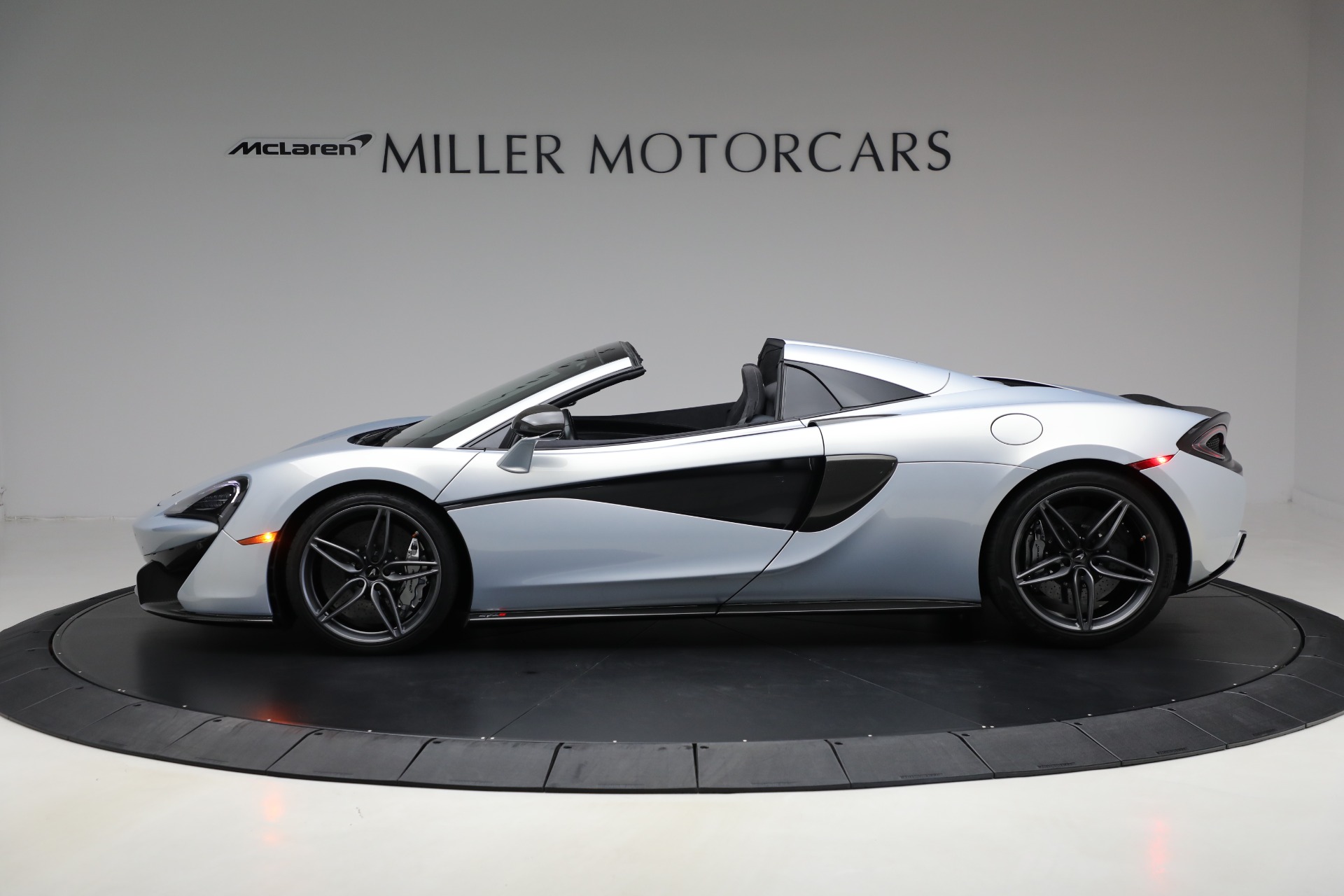 Pre-Owned 2020 McLaren 570S Spider Convertible For Sale (Special
