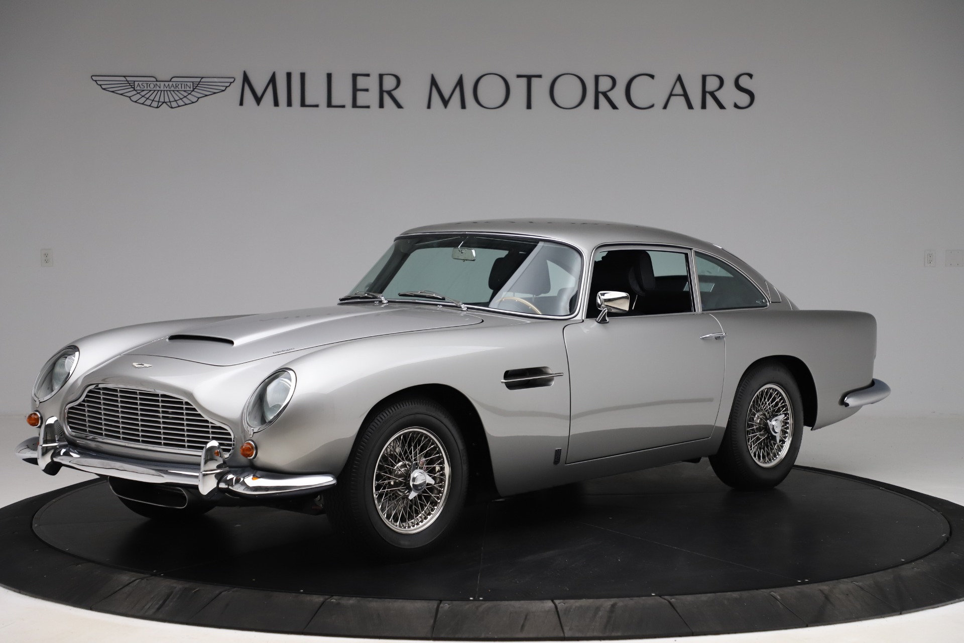 Used 1964 Aston Martin DB5 for sale Sold at McLaren Greenwich in Greenwich CT 06830 1