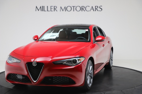 New 2020 Alfa Romeo Giulia Q4 for sale $46,395 at McLaren Greenwich in Greenwich CT 06830 1