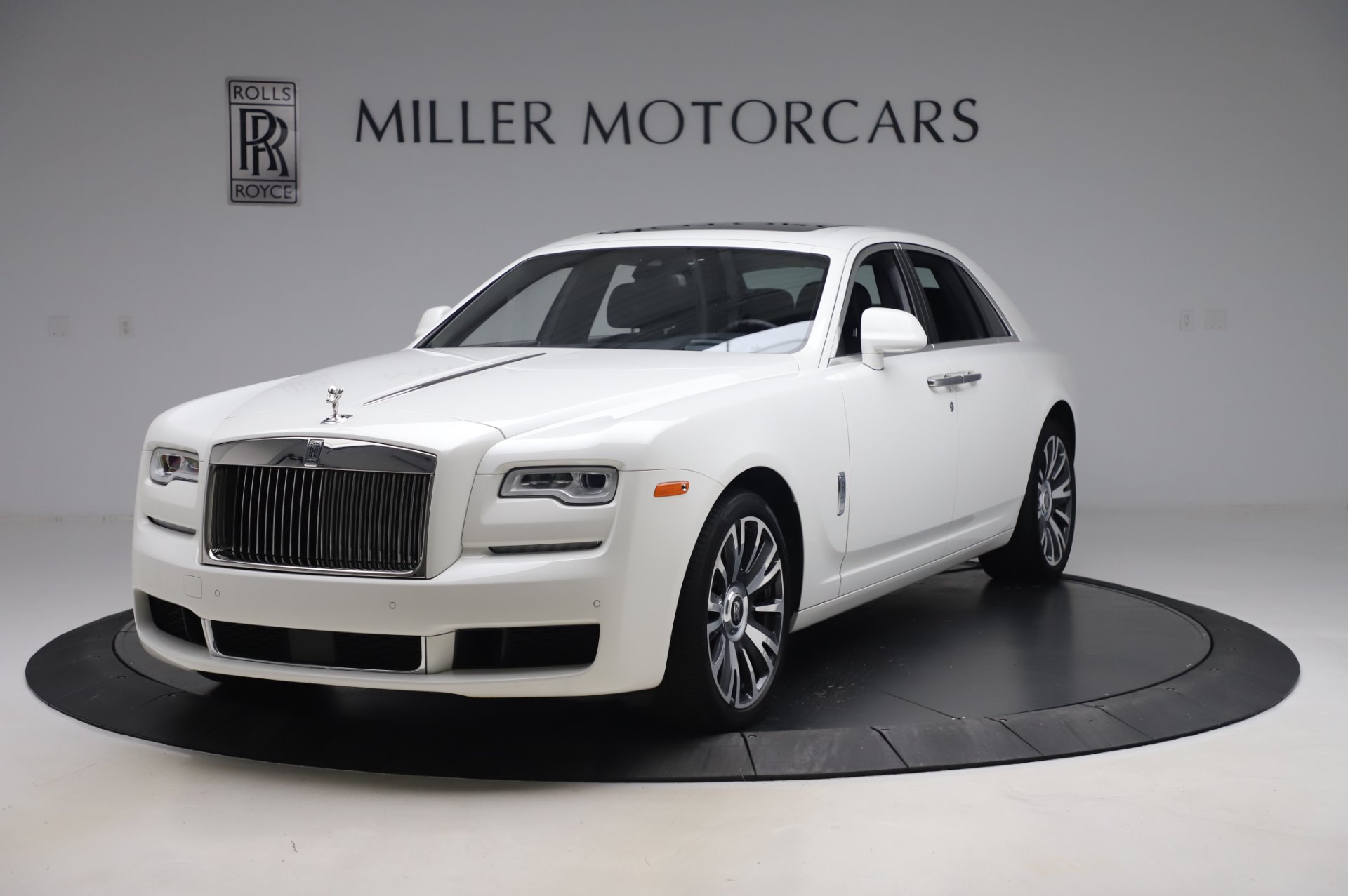 Used 2018 Rolls-Royce Ghost for sale Sold at McLaren Greenwich in Greenwich CT 06830 1