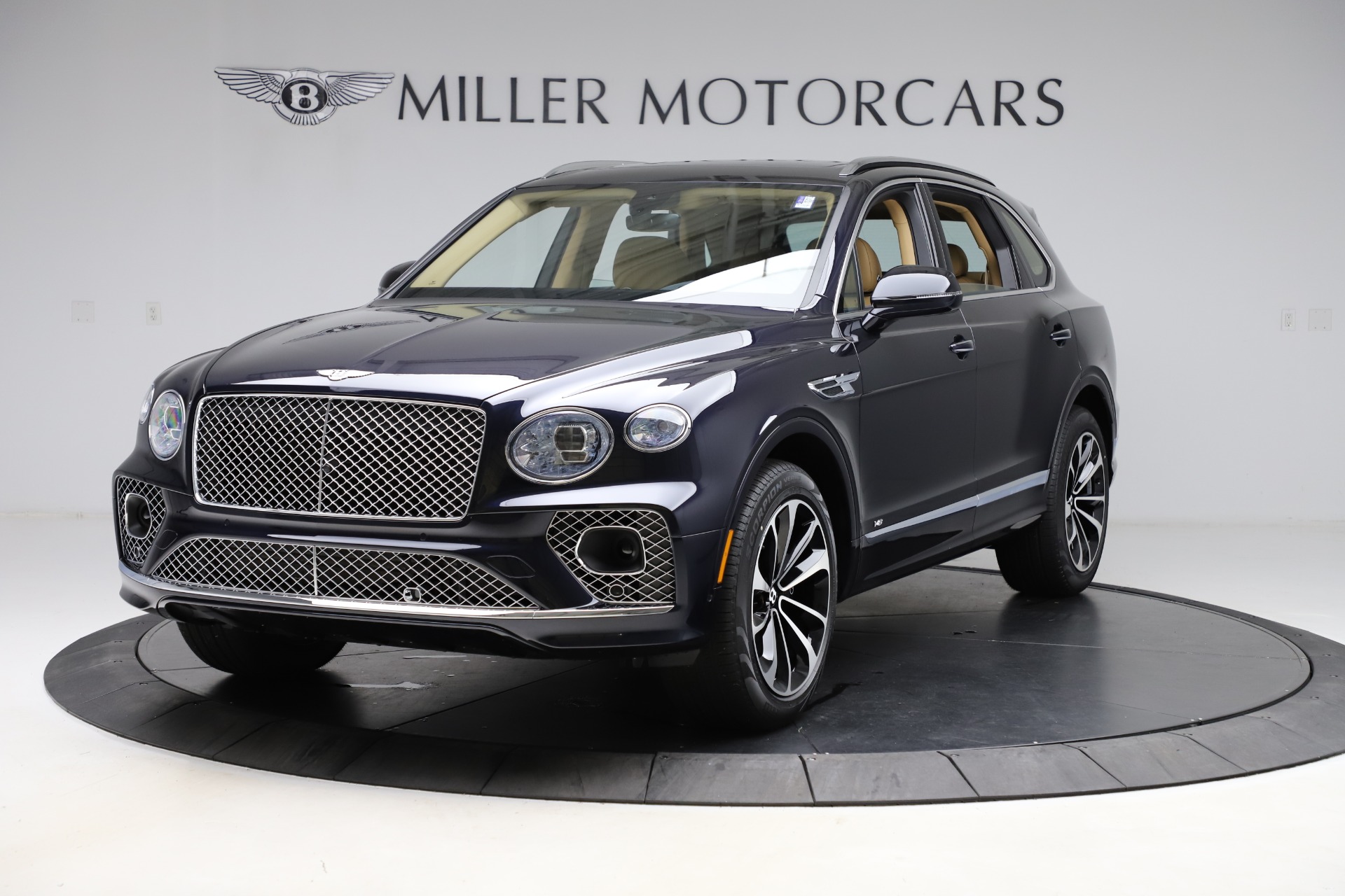 New 2021 Bentley Bentayga V8 for sale Sold at McLaren Greenwich in Greenwich CT 06830 1