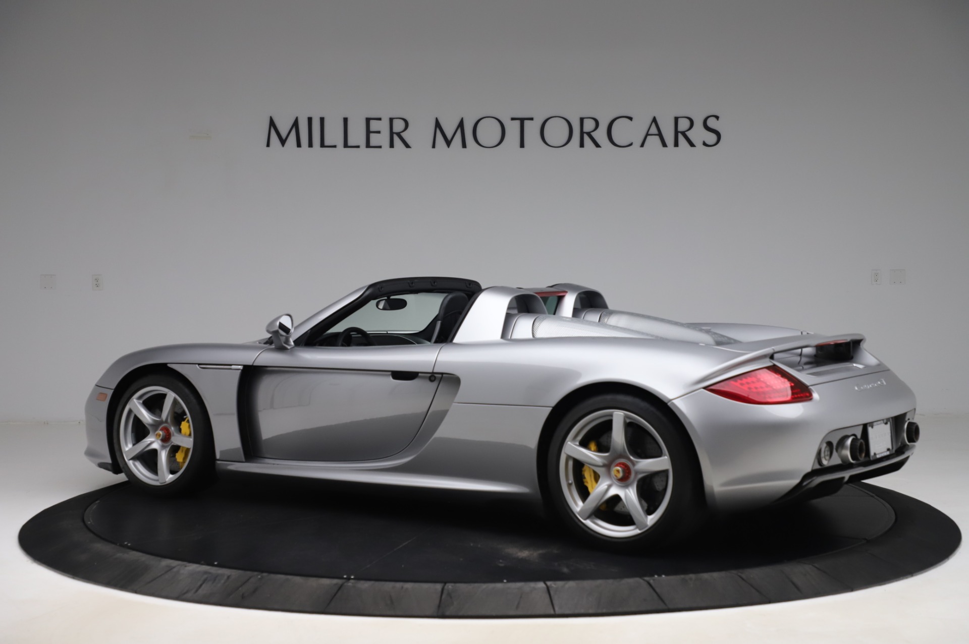 Pre-Owned 2005 Porsche Carrera GT For Sale (Special Pricing) | McLaren  Greenwich Stock #1147