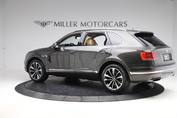 Used 2018 Bentley Bentayga W12 Signature Edition for sale Sold at McLaren Greenwich in Greenwich CT 06830 4