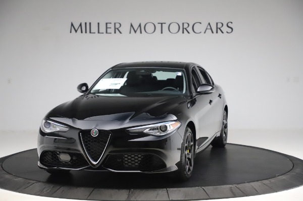 New 2020 Alfa Romeo Giulia Sport Q4 for sale $48,895 at McLaren Greenwich in Greenwich CT 06830 1