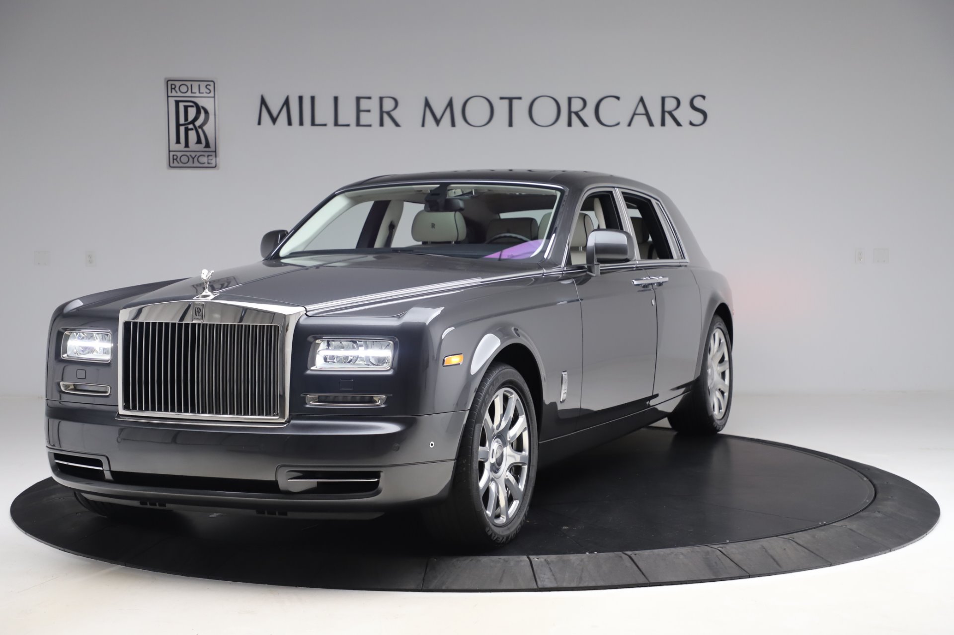 Used 2014 Rolls-Royce Phantom for sale Sold at McLaren Greenwich in Greenwich CT 06830 1