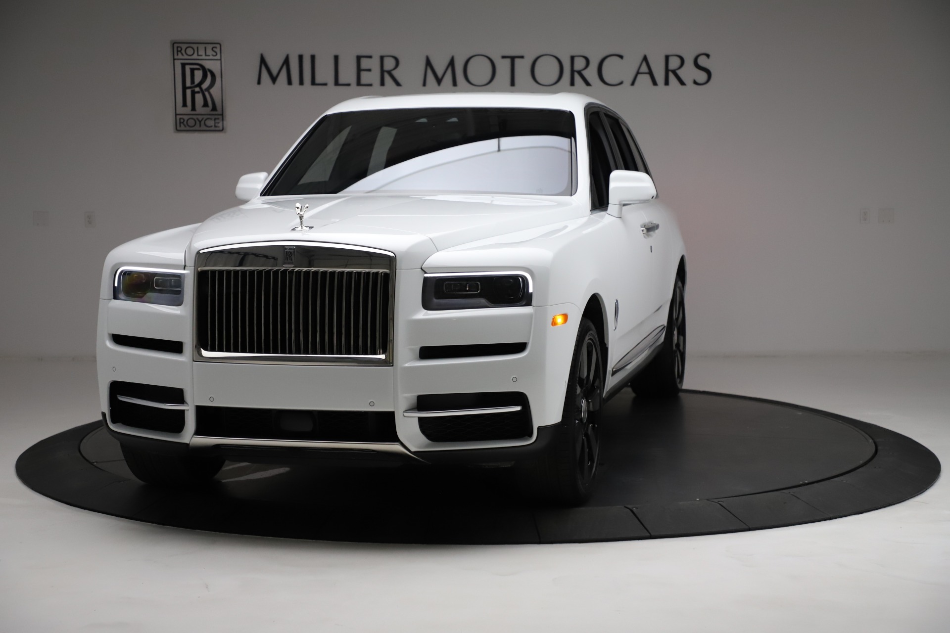 New 2021 Rolls-Royce Cullinan for sale $378,525 at McLaren Greenwich in Greenwich CT 06830 1