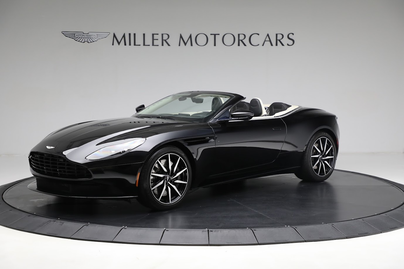 Used 2020 Aston Martin DB11 Volante for sale $209,900 at McLaren Greenwich in Greenwich CT 06830 1