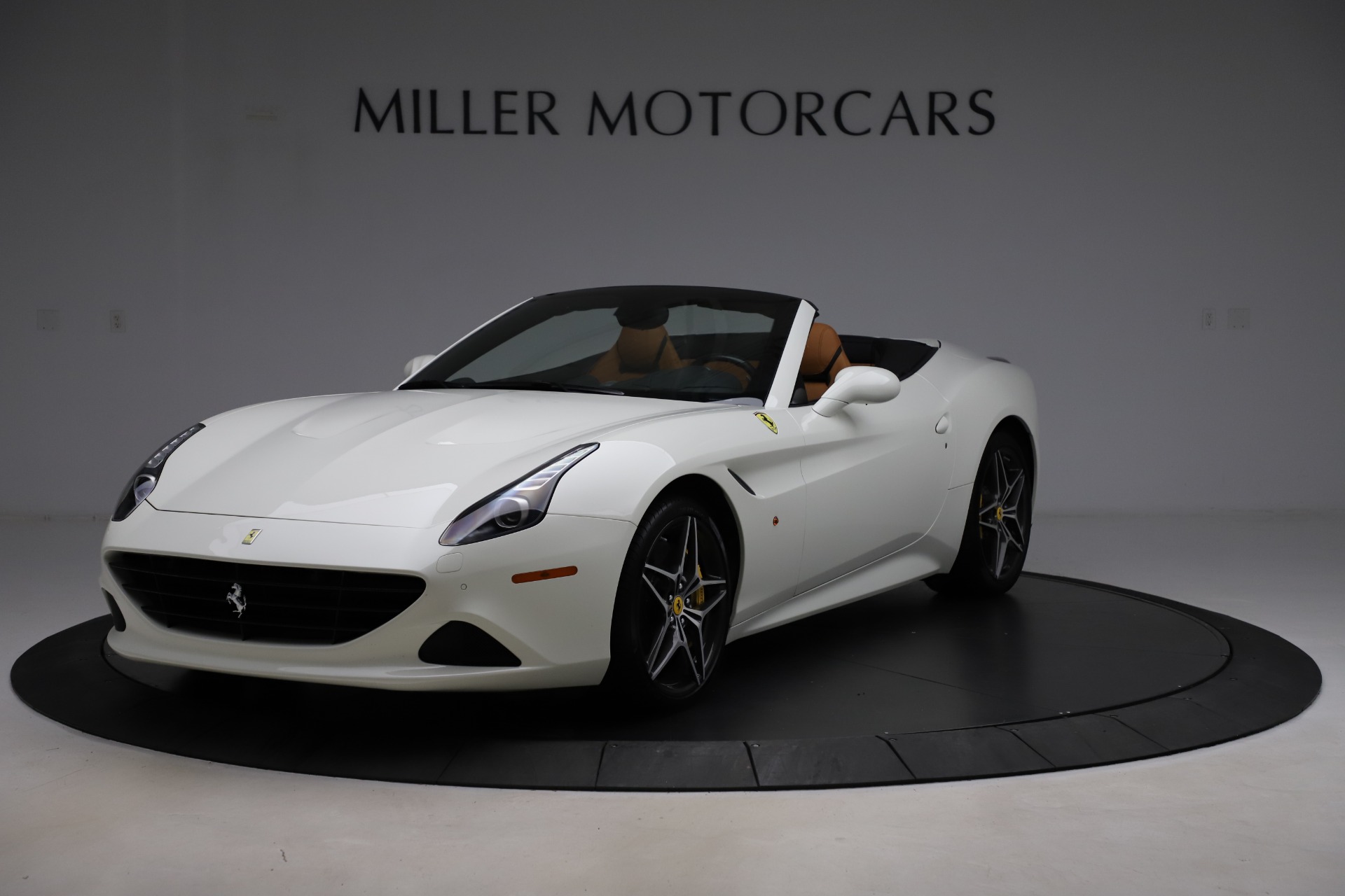 Used 2018 Ferrari California T for sale $169,900 at McLaren Greenwich in Greenwich CT 06830 1