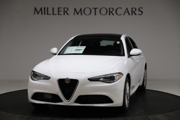 New 2021 Alfa Romeo Giulia Q4 for sale $45,735 at McLaren Greenwich in Greenwich CT 06830 1