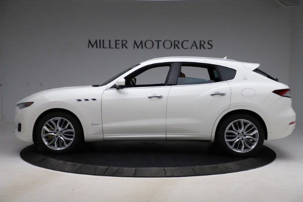 New 2021 Maserati Levante Q4 GranLusso for sale Sold at McLaren Greenwich in Greenwich CT 06830 3